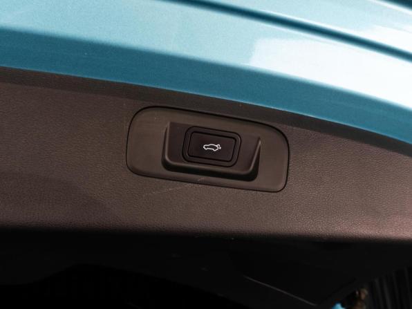 Geely Coolray I Рестайлинг с пробегом 2023 года, цена 2 055 000 рублей, 45790 км, внедорожник, Автокод Объявления