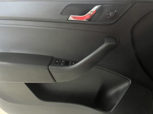Skoda Rapid I с пробегом 2015 года, цена 855 000 рублей, 301309 км, лифтбек, Автокод Объявления