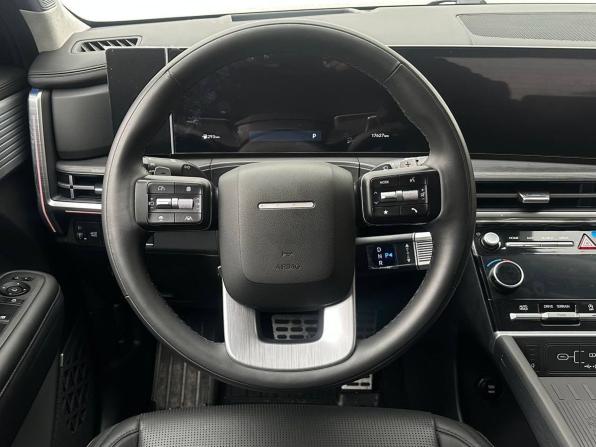 Hyundai Santa Fe V (MX5) с пробегом 2023 года, цена 5 570 000 рублей, 17625 км, внедорожник, Автокод Объявления