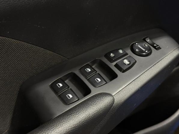 Hyundai Solaris II с пробегом 2019 года, цена 1 470 000 рублей, 69028 км, седан, Автокод Объявления