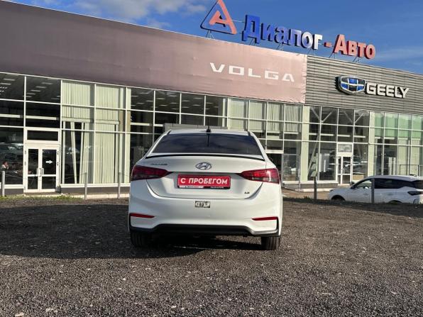 Hyundai Solaris II с пробегом 2017 года, цена 1 060 000 рублей, 194638 км, седан, Автокод Объявления