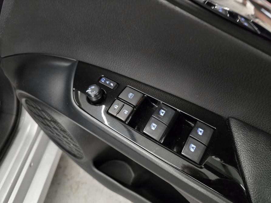 Toyota Prius IV Рестайлинг (XW50) Красноярск  - изображение 18
