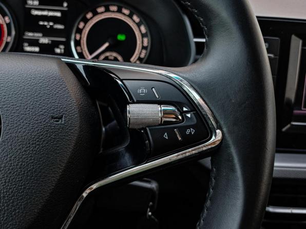 Skoda Rapid II с пробегом 2021 года, цена 1 495 000 рублей, 186938 км, лифтбек, Автокод Объявления