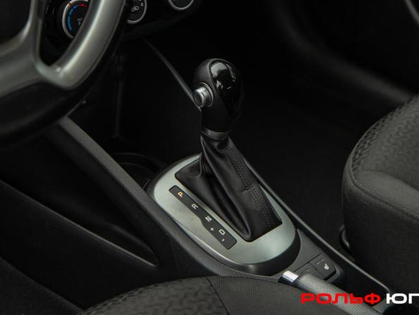 Kia Rio III Рестайлинг с пробегом 2017 года, цена 1 138 000 рублей, 135328 км, хэтчбек, Автокод Объявления