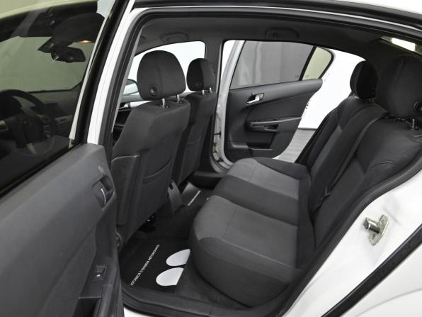 Opel Astra H Рестайлинг с пробегом 2011 года, цена 589 000 рублей, 166000 км, седан, Автокод Объявления