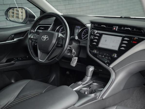 Toyota Camry VIII (XV70) с пробегом 2018 года, цена 2 370 000 рублей, 182900 км, седан, Автокод Объявления