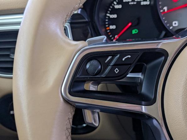 Porsche Macan I с пробегом 2015 года, цена 2 750 000 рублей, 99000 км, внедорожник, Автокод Объявления