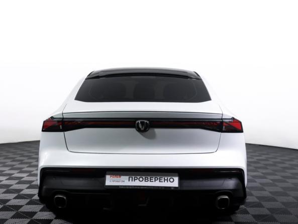 Changan UNI-V I с пробегом 2023 года, цена 2 325 000 рублей, 35111 км, лифтбек, Автокод Объявления