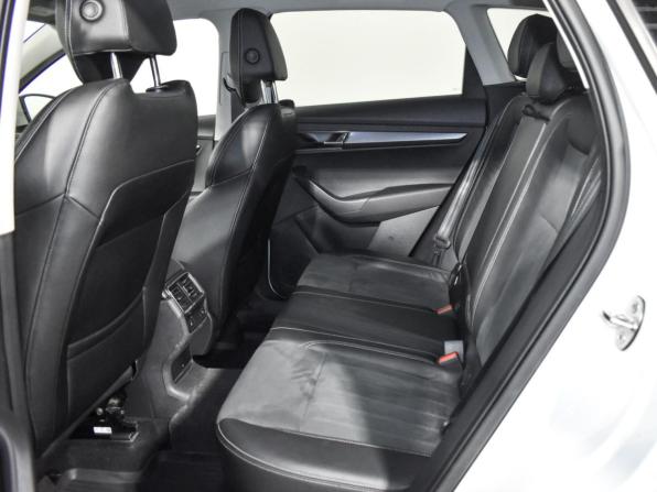Skoda Karoq I с пробегом 2021 года, цена 2 489 000 рублей, 99345 км, внедорожник, Автокод Объявления
