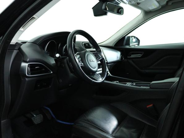 Jaguar F-Pace I с пробегом 2017 года, цена 1 820 000 рублей, 246026 км, внедорожник, Автокод Объявления