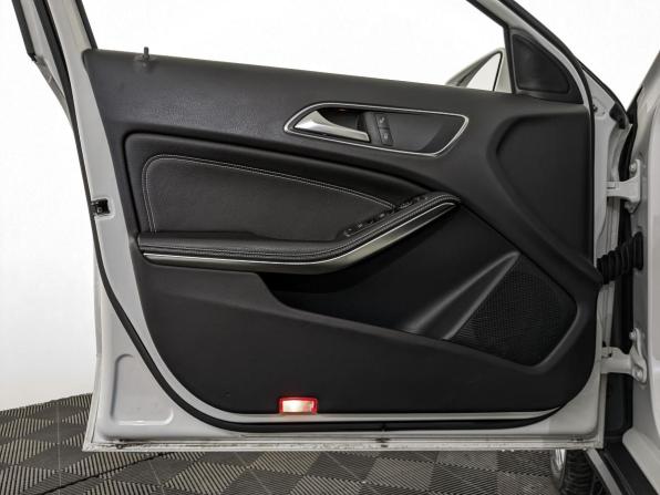 Mercedes-Benz GLA I (X156) с пробегом 2015 года, цена 1 750 000 рублей, 133527 км, внедорожник, Автокод Объявления
