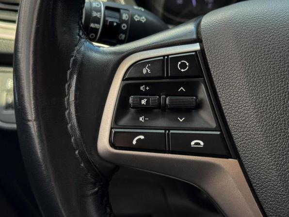 Hyundai Solaris II с пробегом 2019 года, цена 1 499 000 рублей, 123249 км, седан, Автокод Объявления