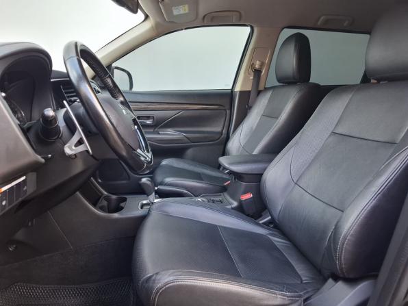 Mitsubishi Outlander III Рестайлинг 2 с пробегом 2016 года, цена 1 800 000 рублей, 181075 км, внедорожник, Автокод Объявления