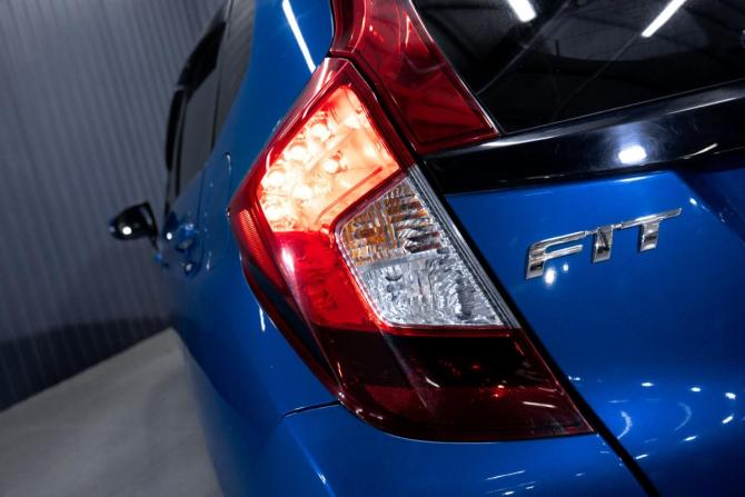 Honda Fit III с пробегом 2016 года, цена 1 369 000 рублей, 117798 км, хэтчбек, Автокод Объявления
