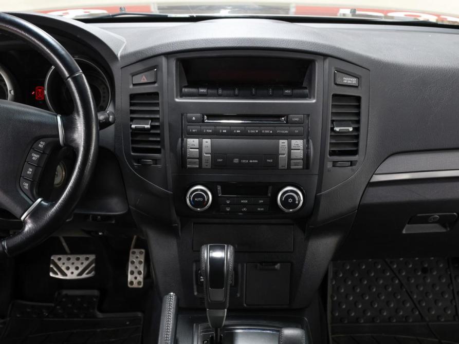 Mitsubishi Pajero IV Рестайлинг 1 Москва  - изображение 16