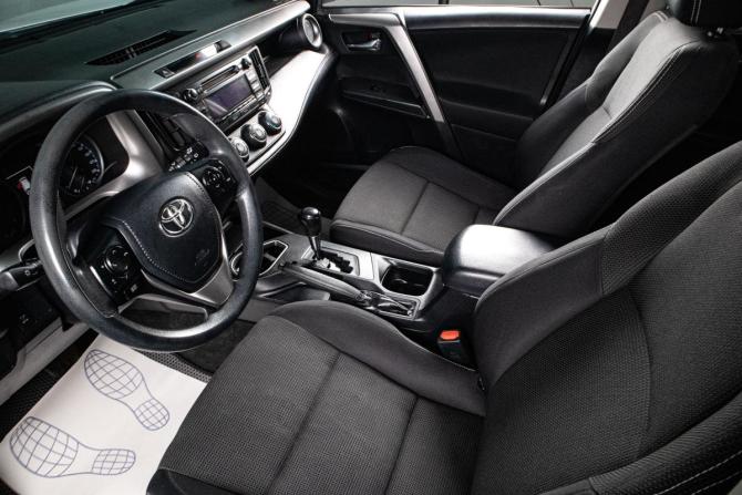 Toyota RAV4 IV (XA40) Рестайлинг с пробегом 2017 года, цена 2 349 000 рублей, 116350 км, внедорожник, Автокод Объявления