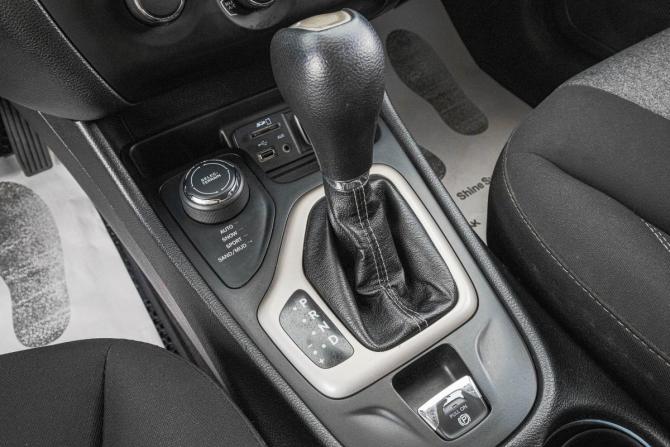 Jeep Cherokee V (KL) с пробегом 2017 года, цена 1 899 000 рублей, 161600 км, внедорожник, Автокод Объявления