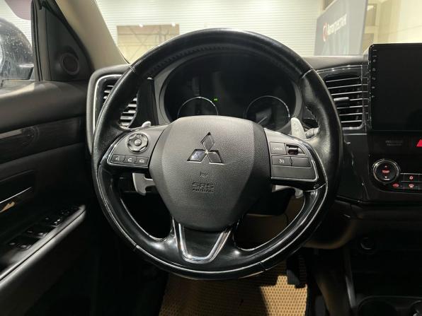 Mitsubishi Outlander III Рестайлинг 2 с пробегом 2015 года, цена 1 850 000 рублей, 162178 км, внедорожник, Автокод Объявления