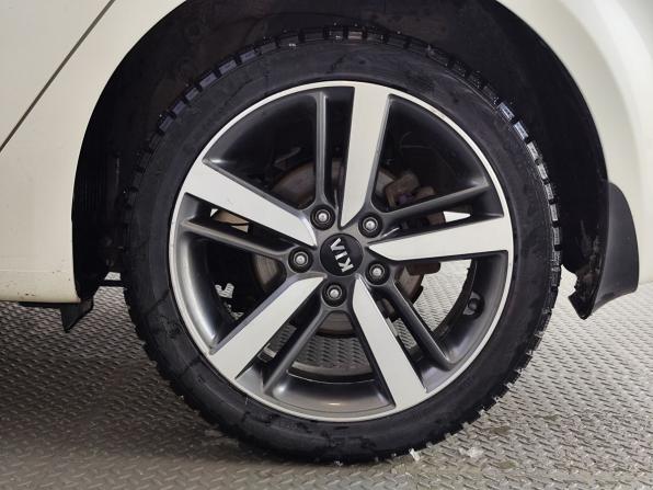 Kia Cerato III Рестайлинг (Classic) с пробегом 2020 года, цена 1 920 000 рублей, 105000 км, седан, Автокод Объявления