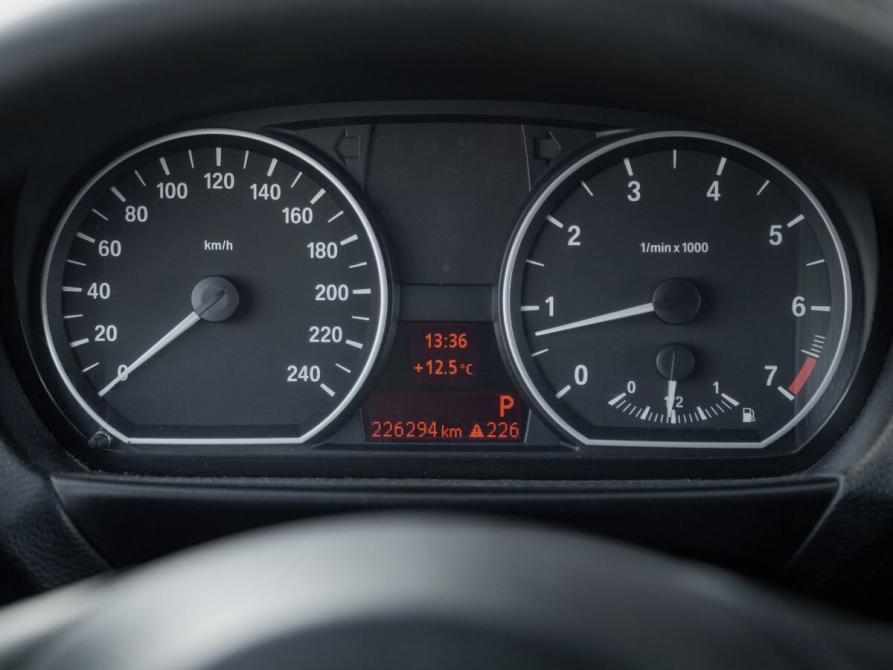 BMW 1 серии I (E81/E82/E87/E88) Рестайлинг Тюмень  - изображение 8