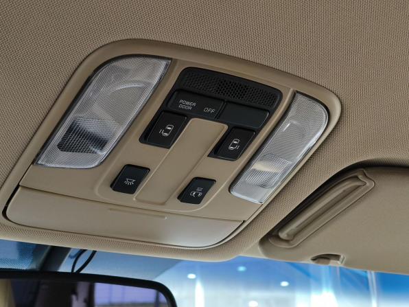 Kia Carnival III с пробегом 2019 года, цена 2 800 000 рублей, 140195 км, минивэн, Автокод Объявления