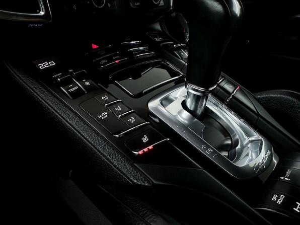 Porsche Cayenne II (958) с пробегом 2013 года, цена 2 900 000 рублей, 223377 км, внедорожник, Автокод Объявления