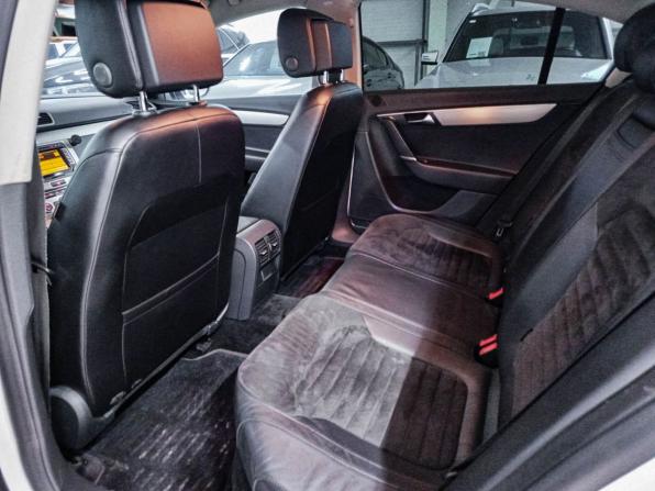 Volkswagen Passat B7 с пробегом 2013 года, цена 1 335 000 рублей, 233415 км, седан, Автокод Объявления