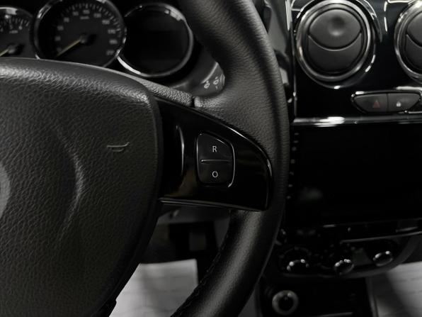 Renault Duster I Рестайлинг с пробегом 2015 года, цена 1 075 000 рублей, 176353 км, внедорожник, Автокод Объявления