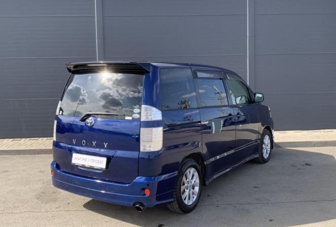 Toyota Voxy I (R60) с пробегом 2001 года, цена 840 000 рублей, 374359 км, компактвэн, Автокод Объявления