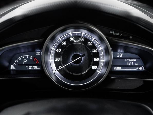 Mazda Axela III с пробегом 2015 года, цена 1 350 000 рублей, 71008 км, седан, Автокод Объявления