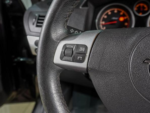 Opel Astra H Рестайлинг с пробегом 2013 года, цена 699 000 рублей, 132635 км, седан, Автокод Объявления