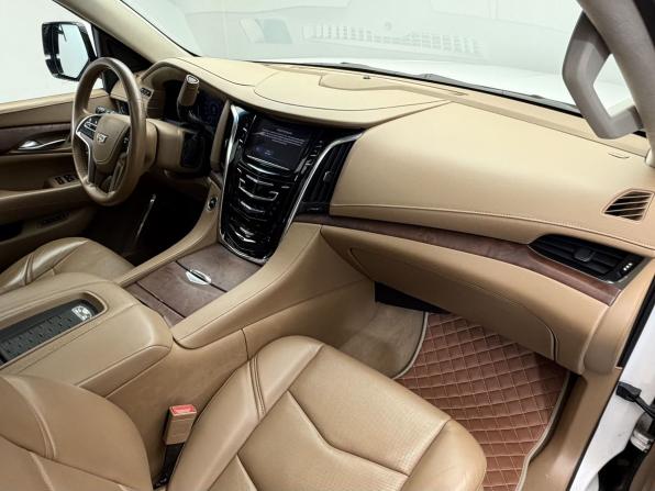 Cadillac Escalade IV с пробегом 2015 года, цена 3 849 000 рублей, 129000 км, внедорожник, Автокод Объявления