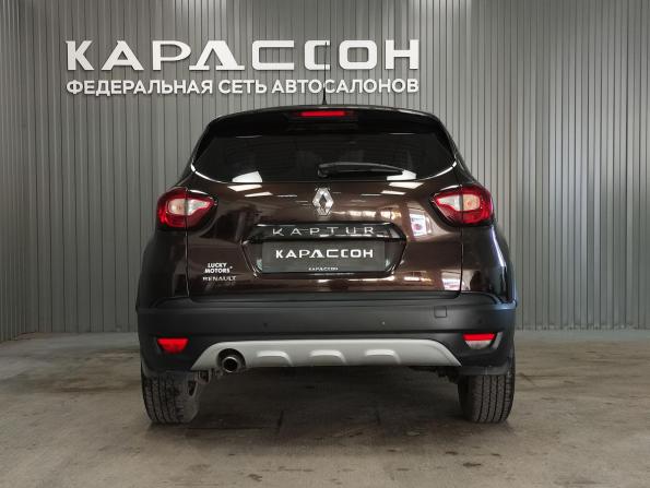 Renault Kaptur I с пробегом 2017 года, цена 1 200 000 рублей, 134500 км, внедорожник, Автокод Объявления