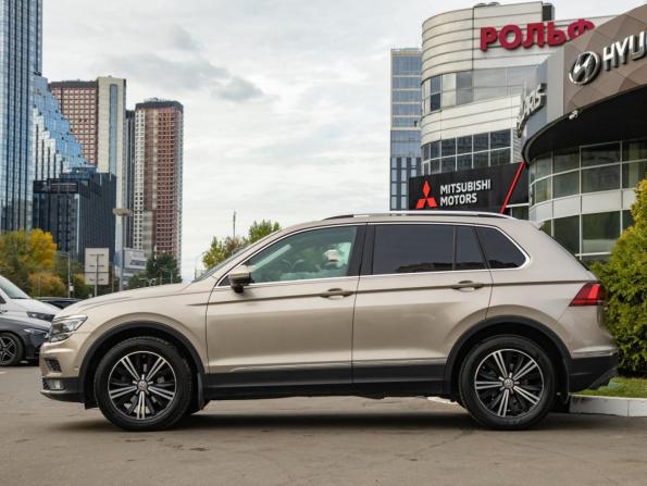 Volkswagen Tiguan II с пробегом 2017 года, цена 2 188 000 рублей, 104784 км, внедорожник, Автокод Объявления