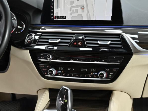 BMW 5 серии VII (G30/G31/G38) с пробегом 2018 года, цена 2 489 000 рублей, 84490 км, универсал, Автокод Объявления