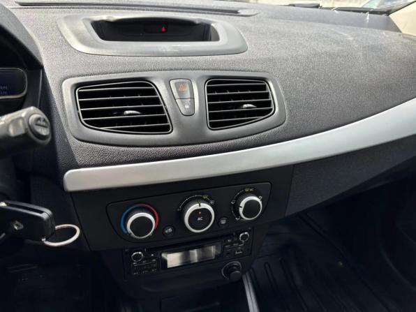Renault Megane III Рестайлинг с пробегом 2013 года, цена 920 820 рублей, 180000 км, хэтчбек, Автокод Объявления