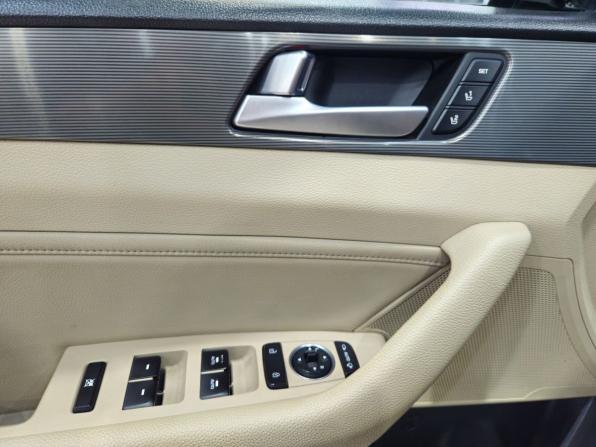 Hyundai Sonata VII (LF) Рестайлинг с пробегом 2017 года, цена 1 670 000 рублей, 186304 км, седан, Автокод Объявления