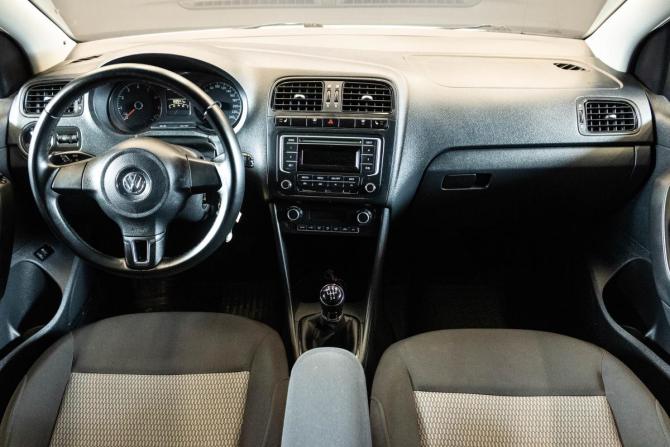 Volkswagen Polo V Рестайлинг с пробегом 2015 года, цена 950 000 рублей, 122541 км, седан, Автокод Объявления
