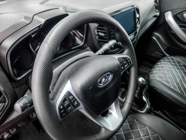 Lada (ВАЗ) XRAY I с пробегом 2018 года, цена 999 900 рублей, 116400 км, хэтчбек, Автокод Объявления