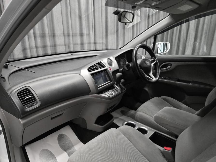Honda Stream II Рестайлинг Красноярск  - изображение 15