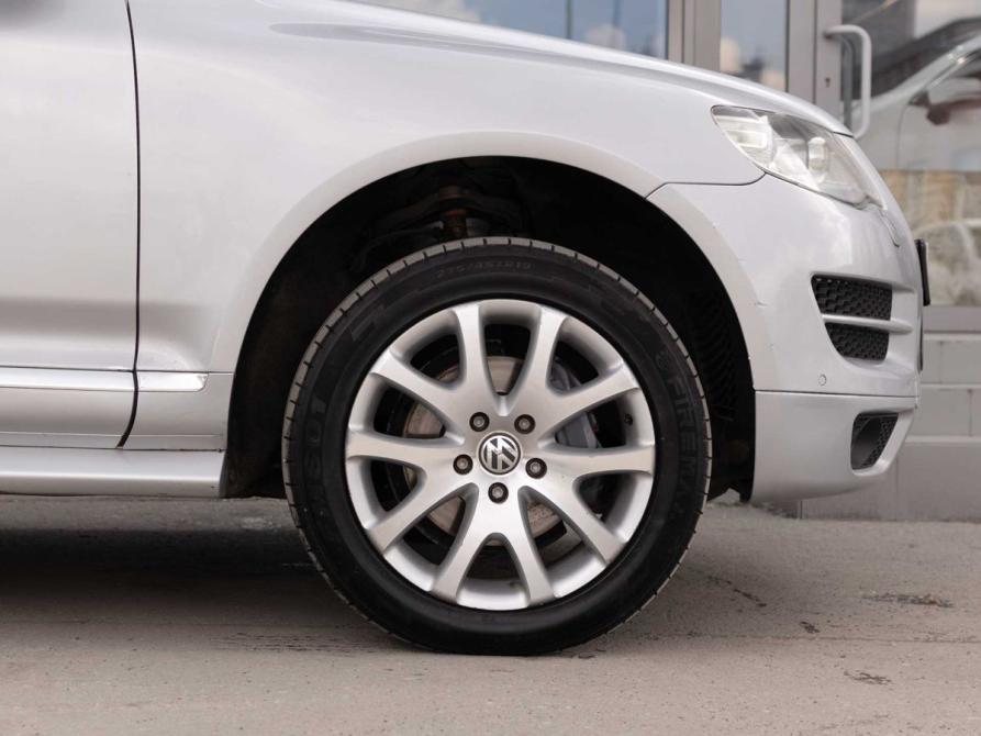 Volkswagen Touareg I Рестайлинг Новосибирск  - изображение 9