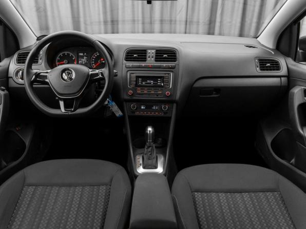 Volkswagen Polo V Рестайлинг с пробегом 2017 года, цена 1 120 000 рублей, 77312 км, седан, Автокод Объявления