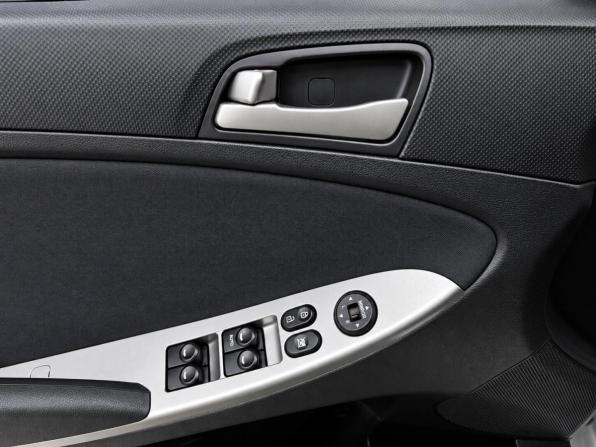 Hyundai Solaris I Рестайлинг с пробегом 2015 года, цена 1 050 000 рублей, 115662 км, седан, Автокод Объявления