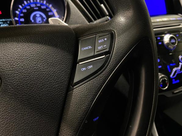 Hyundai Sonata VI (YF) с пробегом 2011 года, цена 1 080 000 рублей, 238035 км, седан, Автокод Объявления