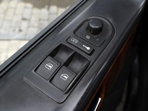 Volkswagen Multivan T5 с пробегом 2008 года, цена 1 599 000 рублей, 240453 км, минивэн, Автокод Объявления