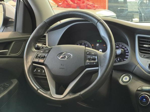 Hyundai Tucson III с пробегом 2016 года, цена 1 700 000 рублей, 188377 км, внедорожник, Автокод Объявления