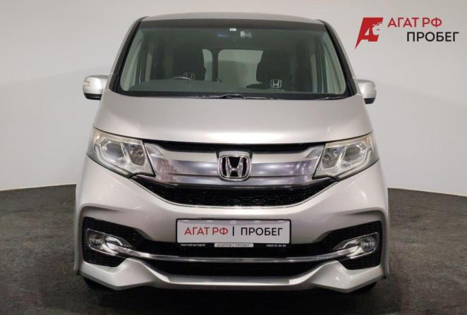 Honda Stepwgn V с пробегом 2015 года, цена 2 045 000 рублей, 117706 км, минивэн, Автокод Объявления