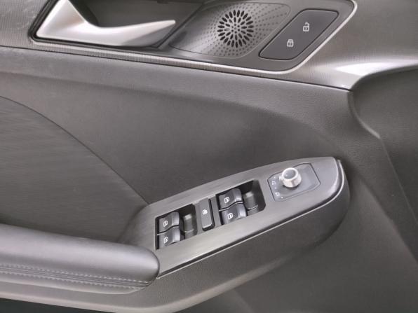 Haval Jolion I Рестайлинг с пробегом 2023 года, цена 1 780 000 рублей, 40883 км, внедорожник, Автокод Объявления