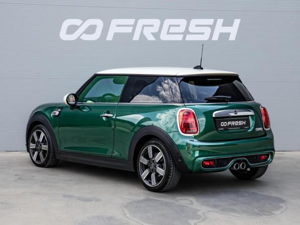 Mini Hatch III (F55/F56) Рестайлинг с пробегом 2019 года, цена 2 645 000 рублей, 112551 км, хэтчбек, Автокод Объявления