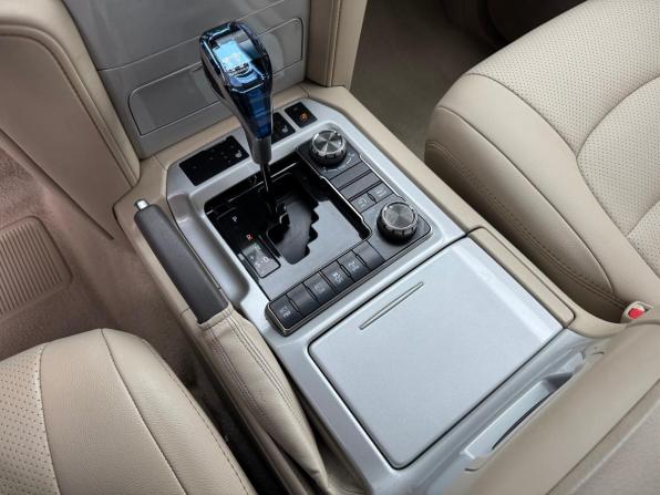 Toyota Land Cruiser 200 Series Рестайлинг 2 с пробегом 2020 года, цена 7 690 000 рублей, 79155 км, внедорожник, Автокод Объявления